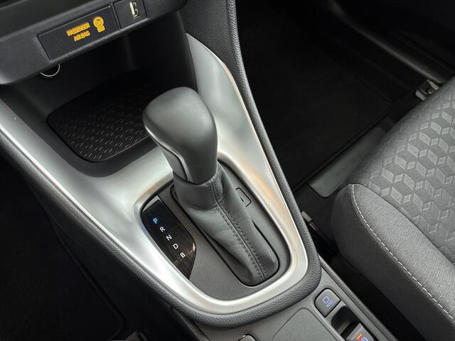 Toyota YARIS 1.5 Hybrid Dynamic | PDC | NL-Auto | Achteruitrijcamera |