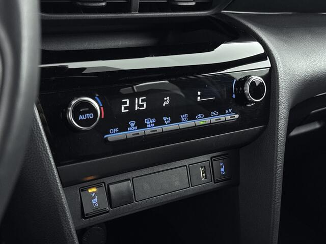 Toyota YARIS Cross 1.5 Hybrid Dynamic Comfort Pack | Parkeersensoren V+A | Stoel & stuur Verwarming | Onderweg-naar-dealer