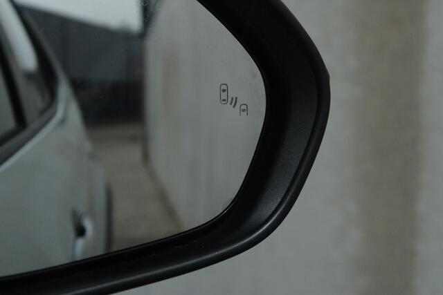 Toyota YARIS Cross 1.5 Hybrid 130 GR SPORT / ADAPT CRUISE / 360 CAMERA / PANO DAK / JBL SOUND / BI-TONE