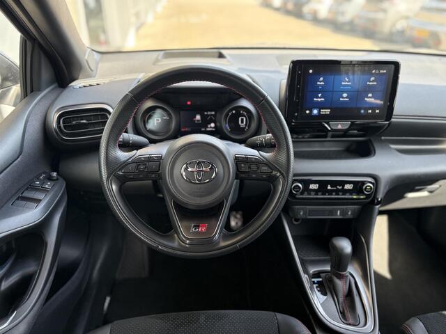 Toyota YARIS 1.5 Hybrid GR Sport | Head-Up Display | Keyless | Achteruitrijcamera | Navigatie | Two Tone | Stoelverwarming