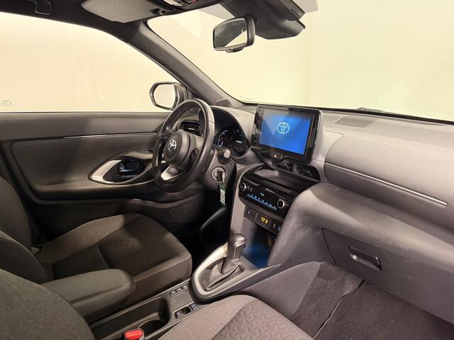 Toyota YARIS Cross 1.5 Hybrid Business Plus | Stoelverwarming | Parkeersensoren voor en achter | Ruben t/m 16-4