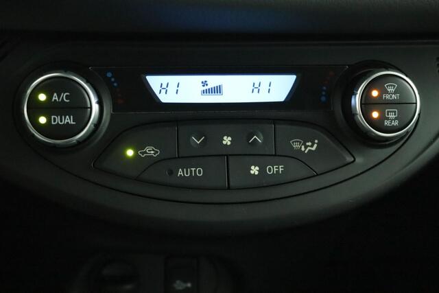 Toyota YARIS 1.5 Hybrid Active | Airco | Achteruitrijcamera | Bluetooth |
