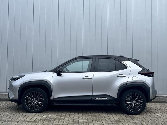 Toyota YARIS Cross 1.5 Hybrid Adventure Dealer Onderhouden Treeplanken PDC Stoel Stuur verwarmd