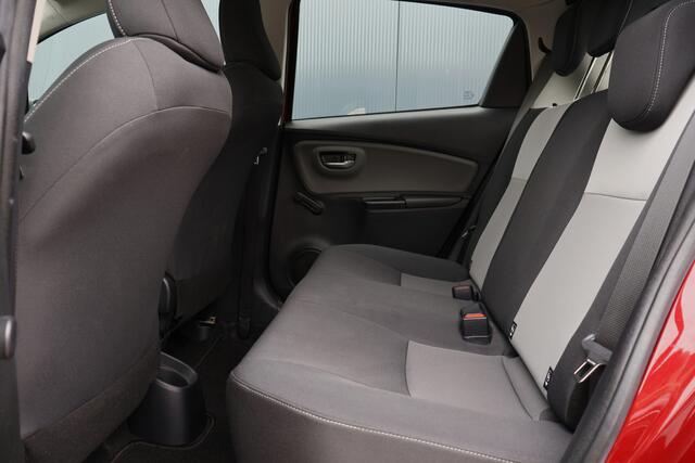 Toyota YARIS 1.5 VVT-i Active Automaat | 112pk | NAP | Camera | Cruise Control | Climate Control | 1e eigenaar!