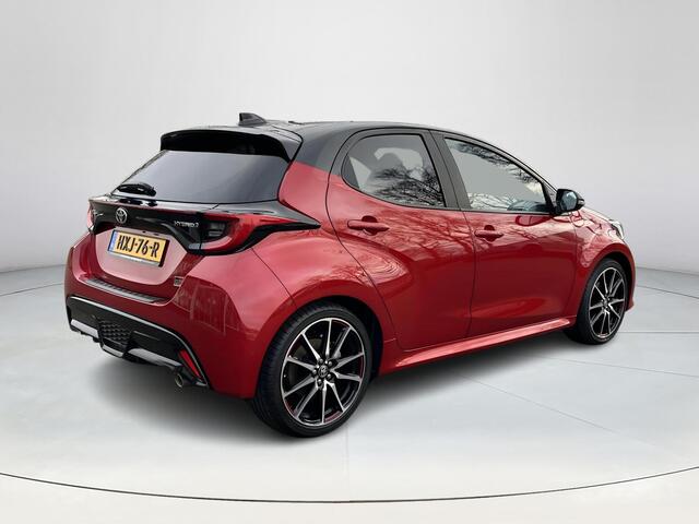 Toyota YARIS 1.5 Hybrid GR Sport | JBL Audio | Navigatie | Blindspot | Stoelverwarming | Rijklaar incl. garantie |