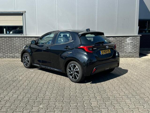Toyota YARIS 1.5 HYB. DYNAMIc stoelverwarming, Climat, Led, Lichtmetaal