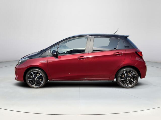 Toyota YARIS 1.5 Hybrid Volcano Edition **CRUISE CONTROL/ NAVIGATIE/ CLIMATE CONTROL**