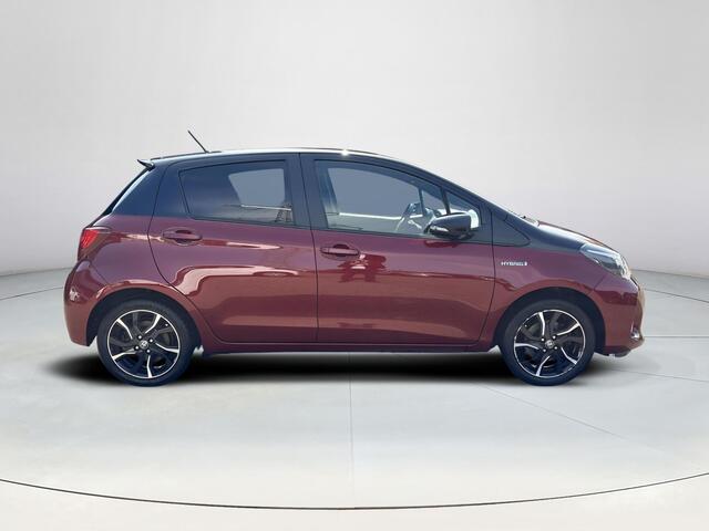 Toyota YARIS 1.5 Hybrid Volcano Edition **CRUISE CONTROL/ NAVIGATIE/ CLIMATE CONTROL**
