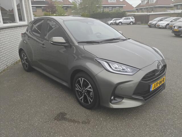 Toyota YARIS 1.5 Hybrid Style blindspot info stoelverwarming