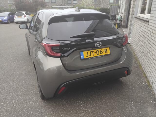 Toyota YARIS 1.5 Hybrid Style blindspot info stoelverwarming