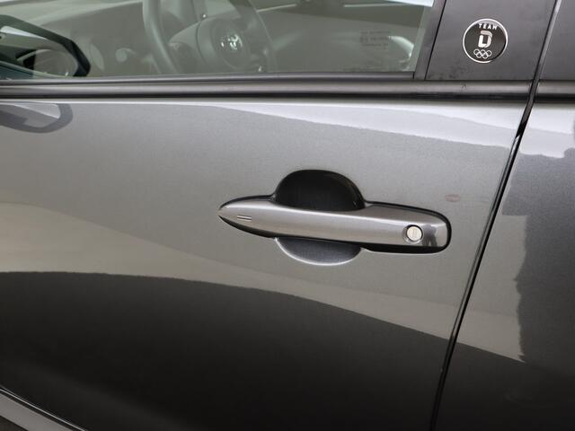 Toyota YARIS 1.5 Hybrid Dynamic | NL dealeronderhouden |