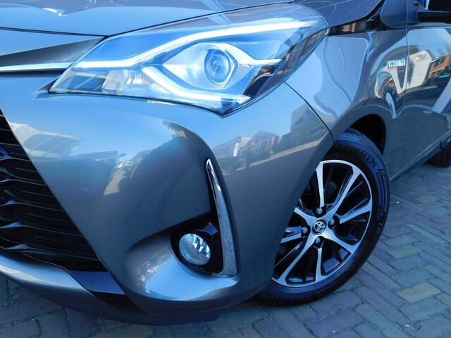 Toyota YARIS 1.5 Hybrid Dynamic Bi-Tone | Apple Carplay Android Auto