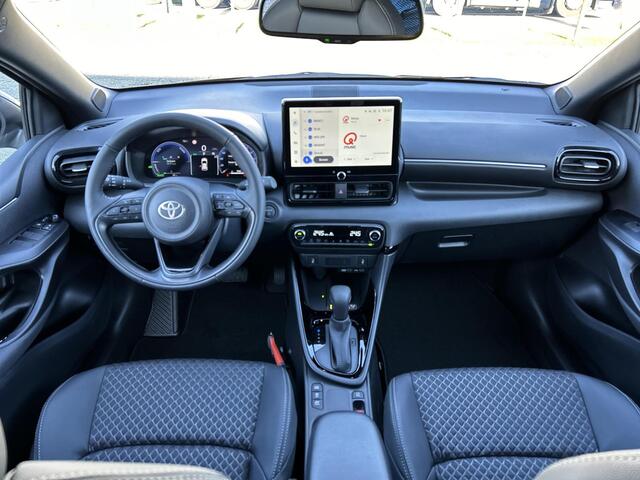 Toyota YARIS 1.5 Hybrid 130 Executive **NIGHT SKY BLACK/ NIEUWE AUTO/ DIRECT LEVERBAAR**