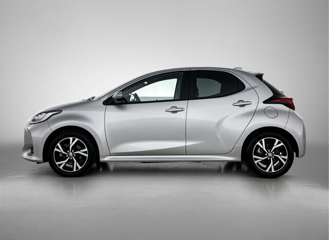 Toyota YARIS 1.5 Hybrid 115 First Edition | BTW Voertuig | Stoel en stuurwielverwarming |