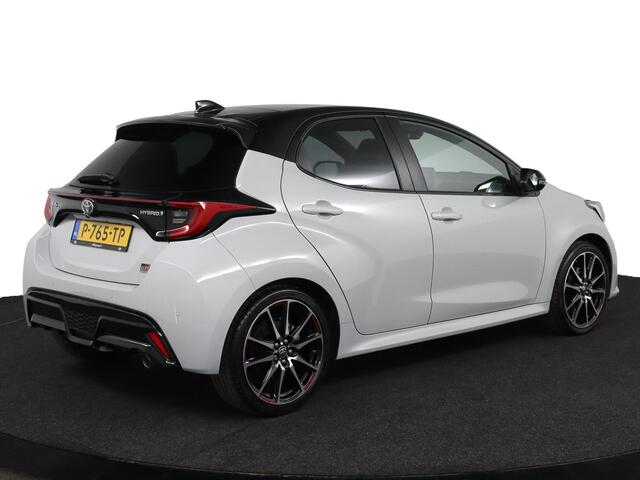 Toyota YARIS 1.5 Hybrid GR Sport | Apple Carplay/Android Auto | Panoramadak | JBL Audio | Stoel/Stuurverwarming |