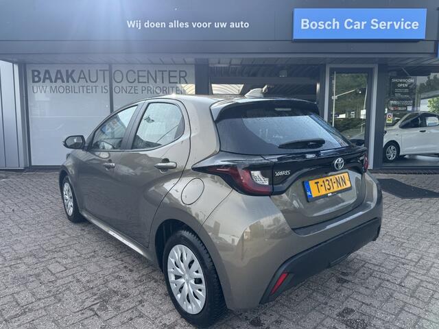 Toyota YARIS 1.5 Hyb. Active