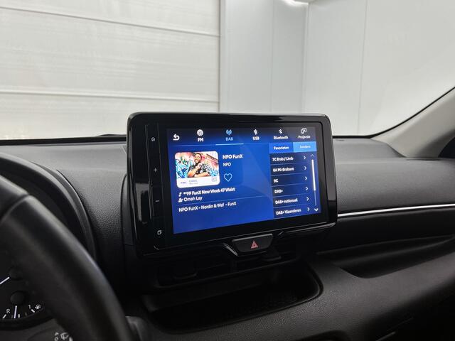 Toyota YARIS 1.5 Hybrid Dynamic | PDC | Voorstoelverwarming | Stuurverwarming |