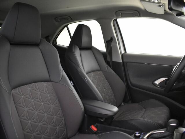 Toyota YARIS Cross 1.5 AWD Hybrid Executive | PDC | Halfleer | Blindspot |