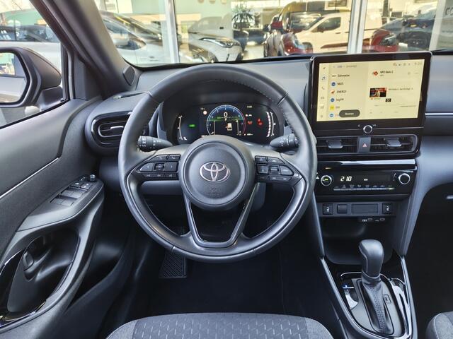 Toyota YARIS Cross 1.5 Hybrid 115 First Edition | Comfort Pack | Sensoren | Stoelve