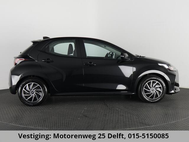 Toyota YARIS 1.5 HYBRID BLACKSTYLE AUTOMAAT GARANTIE 3-2035 ! CARPLAY NAVI. CAMERA.ADAPTIVE CRUISE.