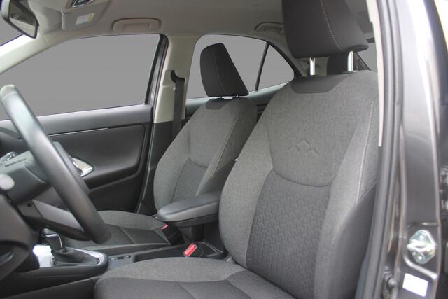 Toyota YARIS Cross 1.5 Hybrid Active Apple carplay/ android auto l All weather banden | Armsteun | Elektrisch inklapbare buitenspiegels | Climate control | Achteruitrijcamera | Verwarmbare spiegel