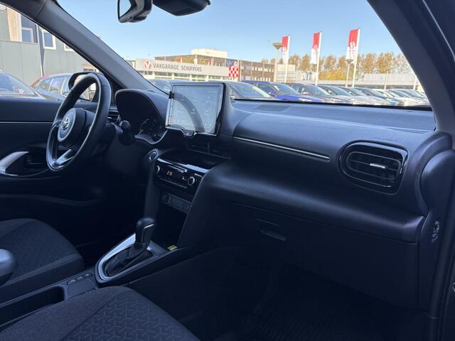 Toyota YARIS Cross 1.5 Hybrid First Edition Trekhaak Stoel en stuurverwarming elektrische achterklep