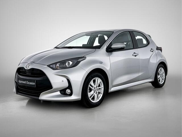 Toyota YARIS 1.5 Hybrid 115 Dynamic Comfort Pack | Dealeonderhouden | Stuur en stoelverwarming | PDC rondom | Onderweg-naar-dealer