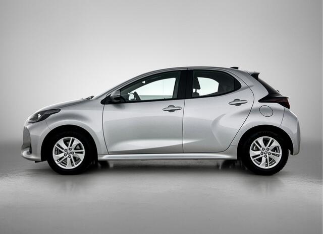 Toyota YARIS 1.5 Hybrid 115 Dynamic Comfort Pack | Dealeonderhouden | Stuur en stoelverwarming | PDC rondom | Onderweg-naar-dealer