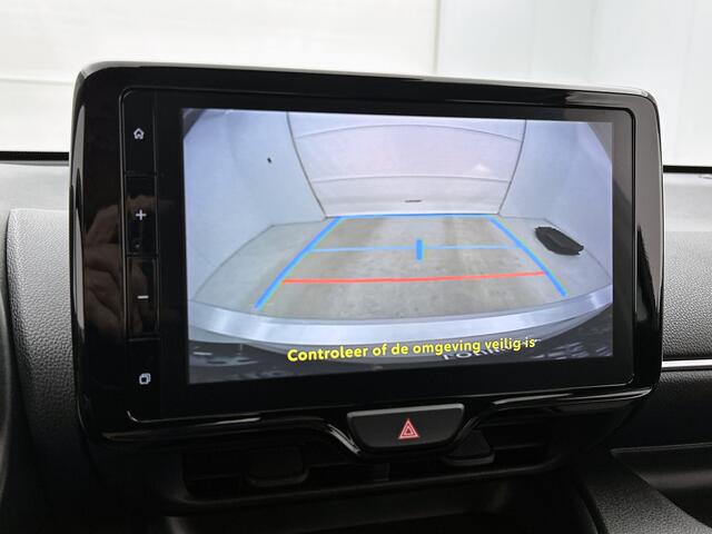 Toyota YARIS 1.5 Hybrid 115 Dynamic Comfort Pack | Dealeonderhouden | Stuur en stoelverwarming | PDC rondom | Onderweg-naar-dealer