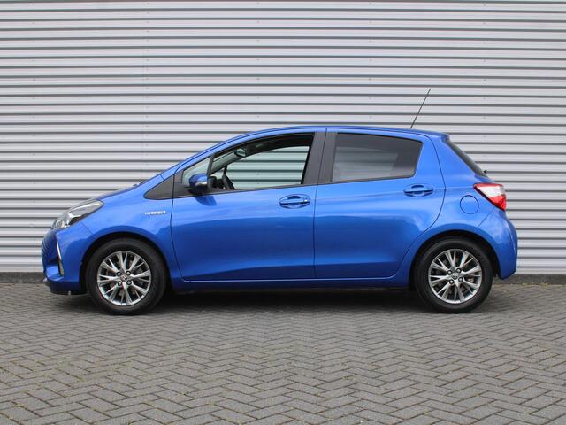 Toyota YARIS 1.5 Hybrid Dynamic | Trekhaak | Navi | Camera | Cruise | Automaat | 15" LM | Keyless | Zeer nette auto |