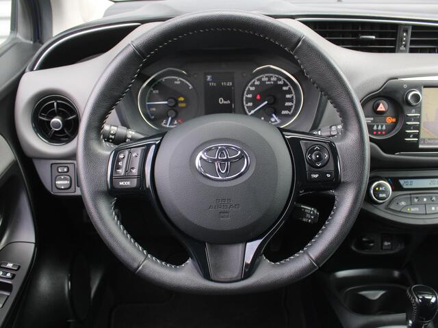 Toyota YARIS 1.5 Hybrid Dynamic | Trekhaak | Navi | Camera | Cruise | Automaat | 15" LM | Keyless | Zeer nette auto |