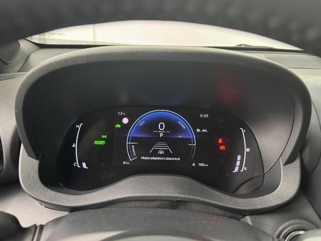 Toyota YARIS Cross 1.5 Hybrid 130 Dynamic | Nieuw | Navigatie | Achteruitrijcamera | Stoelverwarming |