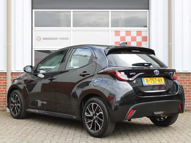 Toyota YARIS 1.5 Hybrid Active Automaat /NAVI/16'LM/Camera/ACC/Climate control/Apple carplay/DAB+/CV/ISOFIX/2e eig!