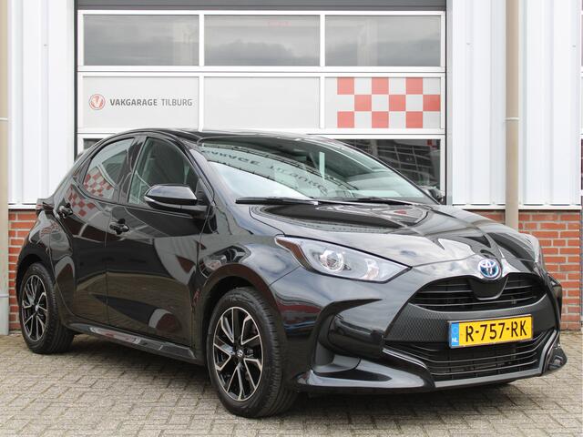 Toyota YARIS 1.5 Hybrid Active Automaat /NAVI/16'LM/Camera/ACC/Climate control/Apple carplay/DAB+/CV/ISOFIX/2e eig!