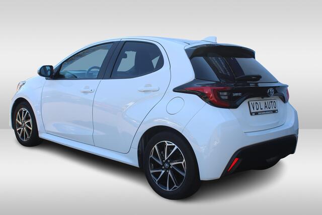 Toyota YARIS 1.5 Hybrid 115 Executive Automaat l Stoelverwarming l Lendesteun l LM velgen l Spiegelverwarming