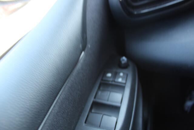 Toyota YARIS 1.5 Hybrid 115 Executive Automaat l Stoelverwarming l Lendesteun l LM velgen l Spiegelverwarming