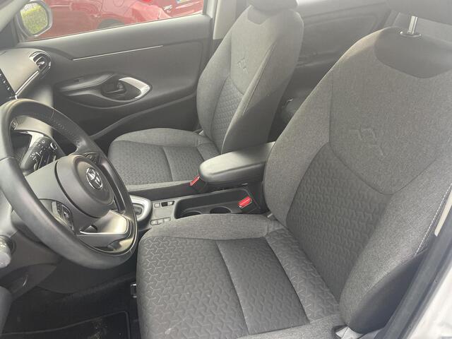 Toyota YARIS Cross 1.5 Hybrid 115 Active Bi-Tone | Apple Carplay & AndroidAUTO | Camera | Privacy Glass |