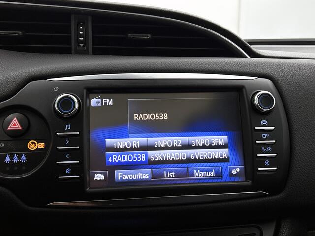 Toyota YARIS 1.5 Hybrid SkyBlue | Panorama zonnedak |