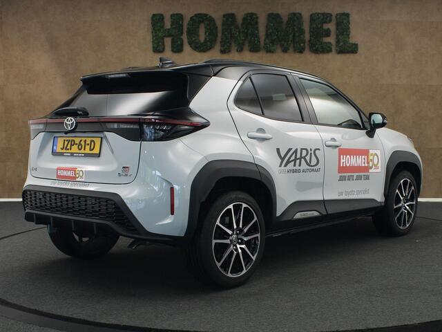 Toyota YARIS Cross 1.5 Hybrid 130 GR SPORT - KOM PROEFRIJDEN IN DE 130PK GR SPORT - DODEHOEK DETECTIE - ELEKTRISCHE ACHTERKLEP - PARKEERSENSOREN VOOR EN ACHTER - KEYLESS ENRTY & START - STOEL, STUUR EN VOORRUIT VERWARMING