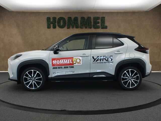 Toyota YARIS Cross 1.5 Hybrid 130 GR SPORT - KOM PROEFRIJDEN IN DE 130PK GR SPORT - DODEHOEK DETECTIE - ELEKTRISCHE ACHTERKLEP - PARKEERSENSOREN VOOR EN ACHTER - KEYLESS ENRTY & START - STOEL, STUUR EN VOORRUIT VERWARMING
