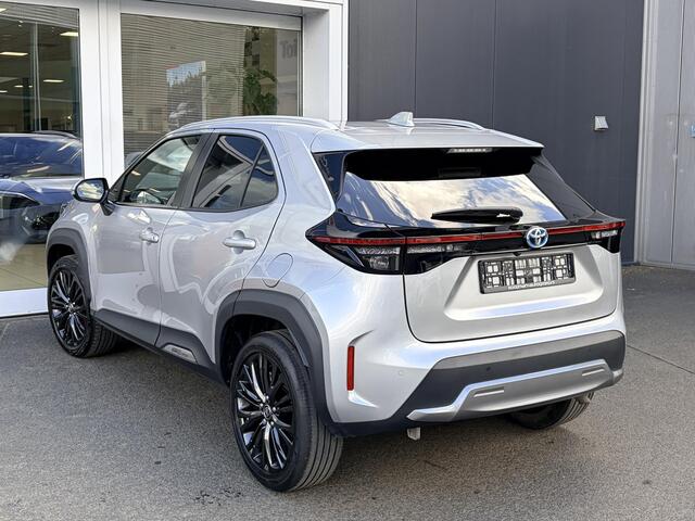 Toyota YARIS Cross 1.5 Hybrid Adventure Panoramadak | Head-up Display | JBL | Dodehoek-Detectie | Stoelverwarming