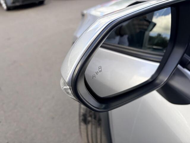 Toyota YARIS Cross 1.5 Hybrid Adventure Panoramadak | Head-up Display | JBL | Dodehoek-Detectie | Stoelverwarming