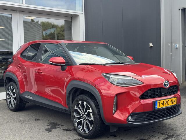 Toyota YARIS Cross 1.5 Hybrid Dynamic Dodehoekdetectie | Trekhaak | Parkeersensoren voor+achter | stoel/stuurwielverwarming | 17 inch | climate control
