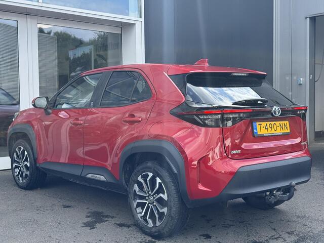 Toyota YARIS Cross 1.5 Hybrid Dynamic Dodehoekdetectie | Trekhaak | Parkeersensoren voor+achter | stoel/stuurwielverwarming | 17 inch | climate control