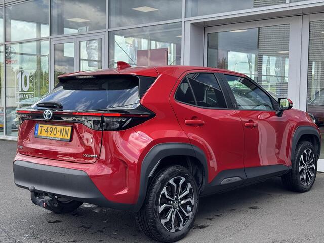 Toyota YARIS Cross 1.5 Hybrid Dynamic Dodehoekdetectie | Trekhaak | Parkeersensoren voor+achter | stoel/stuurwielverwarming | 17 inch | climate control