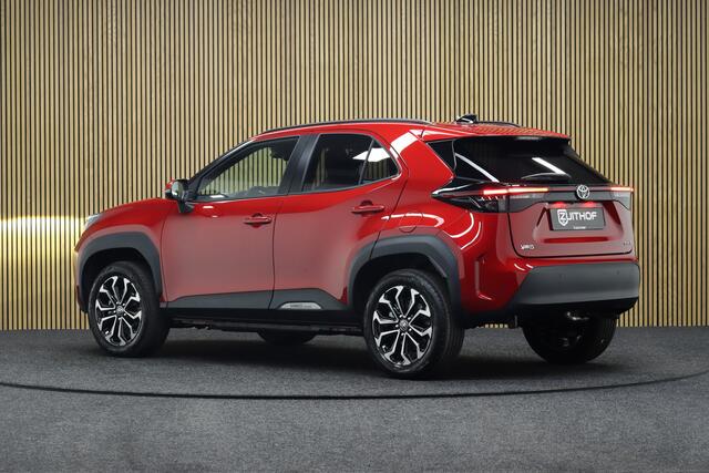 Toyota YARIS Cross 1.5 Hybrid 130 Dynamic + Comfort Pack | MY2026 | ¤ 2.500,- Voorraad voordeel! | Adaptive-cruise | Camera | Clima | Apple Carplay & Android Auto | Navigatie | Keyless | Parkeerhulp | Stoel & Stuurverwarming | Dodehoekdetectie