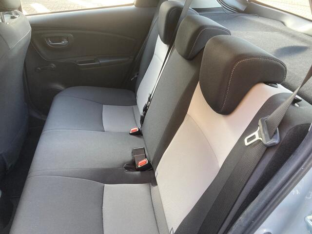 Toyota YARIS 1.5 Vvt-i Team D 64000 km