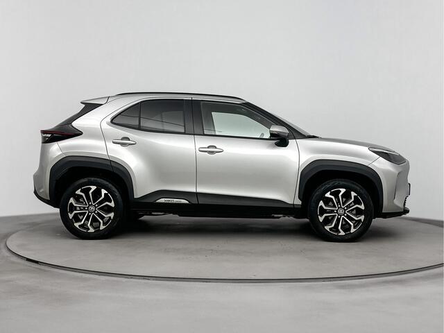 Toyota YARIS Cross 1.5 Hybrid AWD Dynamic | Navigatie | Parkeercamera | Inklapbare buitenspiegels |