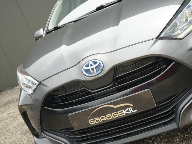 Toyota YARIS 1.5 Hybrid Dynamic Dealer onderh. / Adaptive cruise / Camera / Carplay / Keyless / LED / Climate Control /
