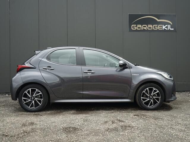 Toyota YARIS 1.5 Hybrid Dynamic Dealer onderh. / Adaptive cruise / Camera / Carplay / Keyless / LED / Climate Control /
